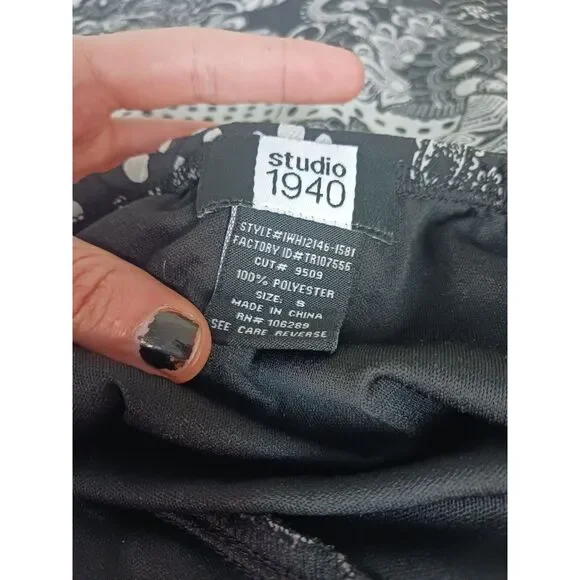 Vintage Floral Print Halterneck Sleeveless Blouse - Picture 6 of 13